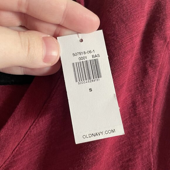 Old Navy Women S Maroon Short Sleeve EveryWear Slub-Knit V-Neck T-Shirt NWT - Picture 6 of 9